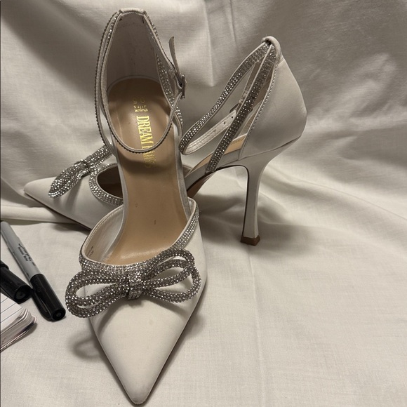 Elegant White and Silver Women's Heels dream Paris size 9.5 - Picture 2 of 6